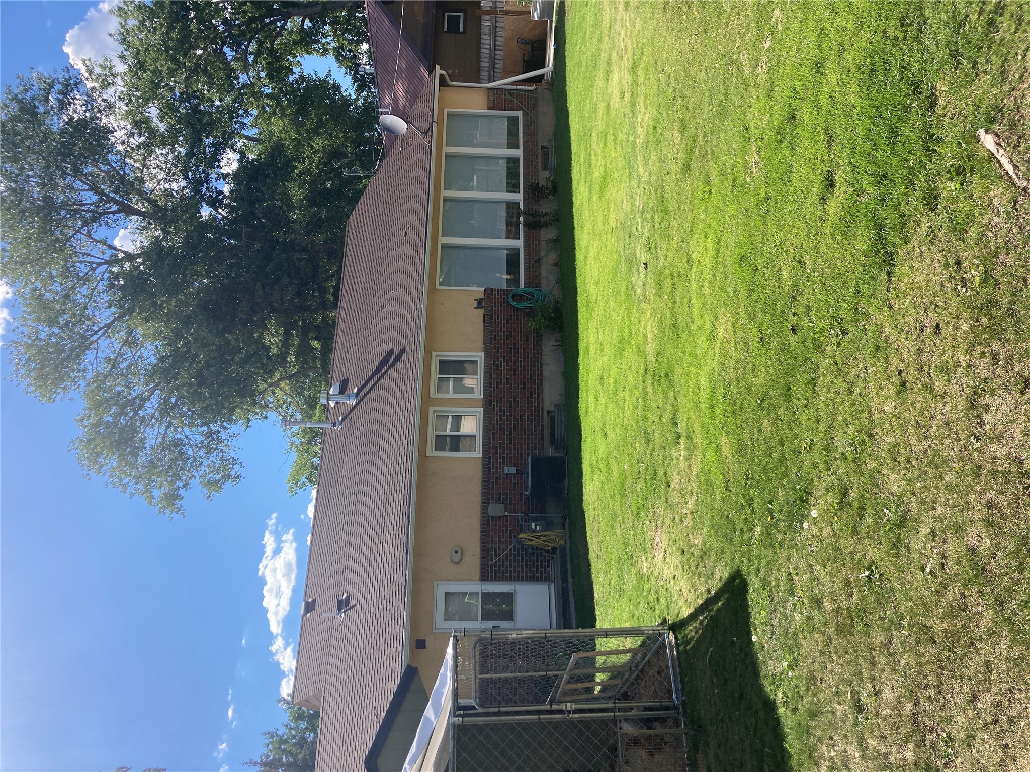 29 4th Avenue SW