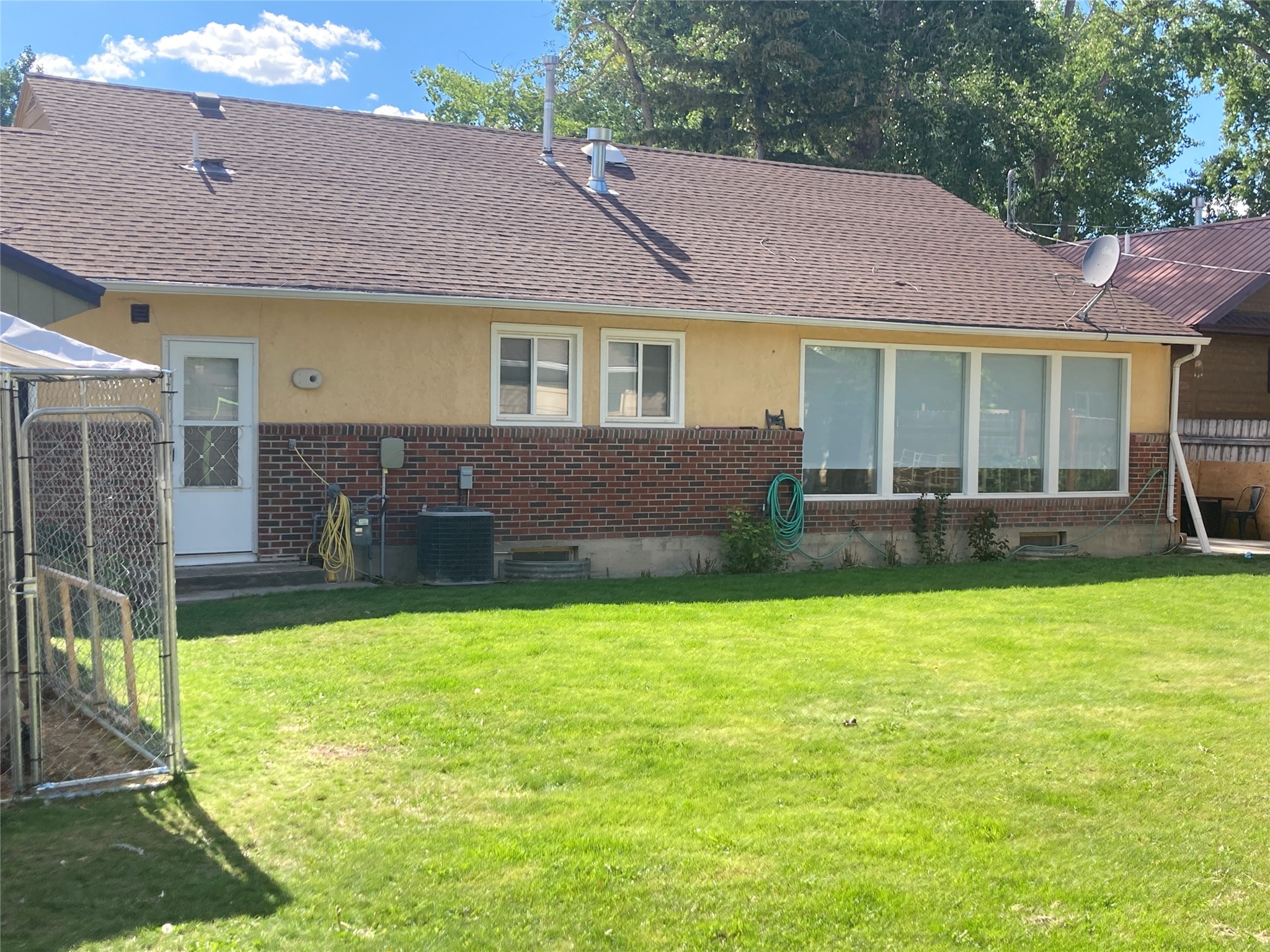 29 4th Avenue SW
