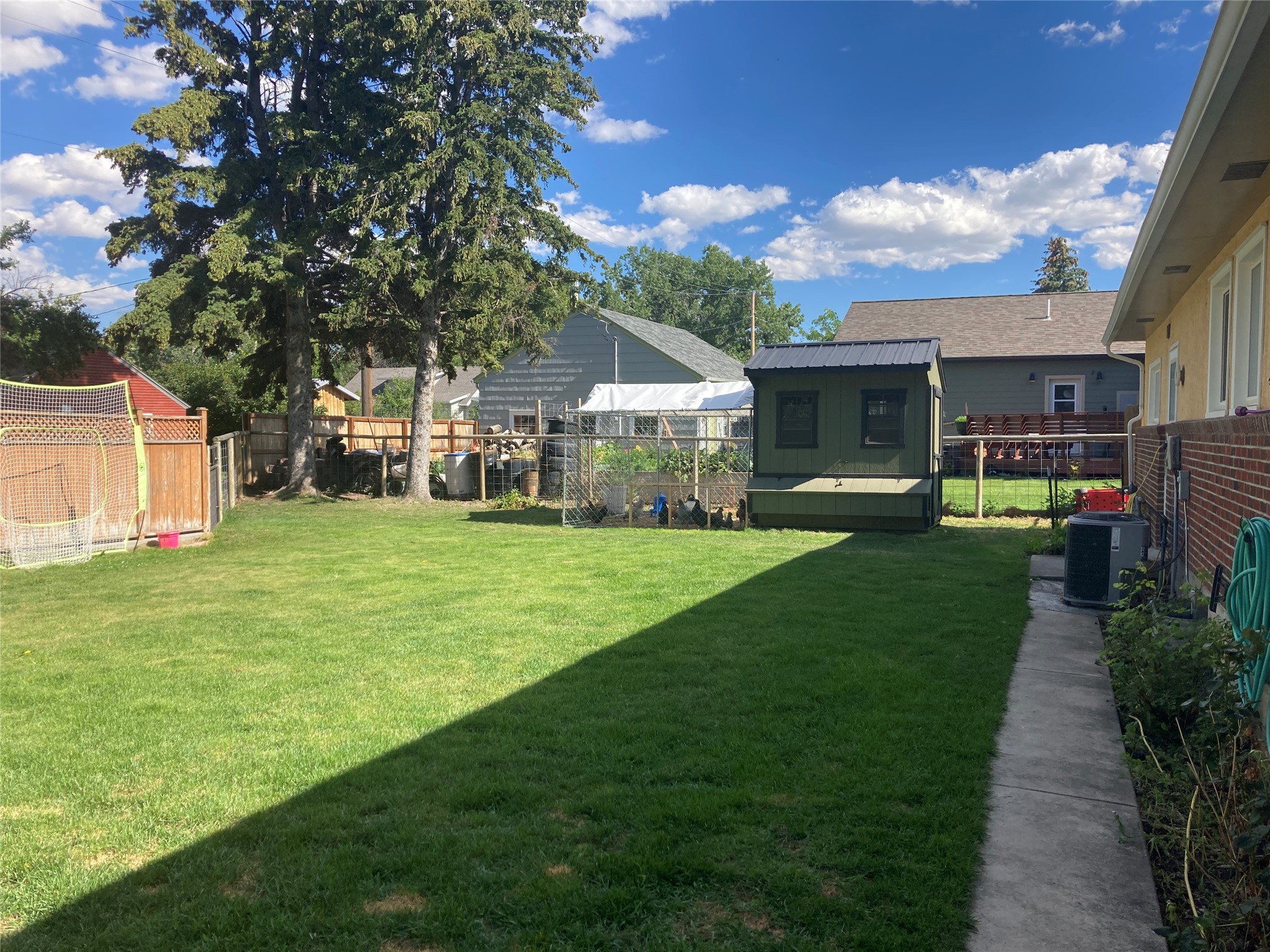 29 4th Avenue SW