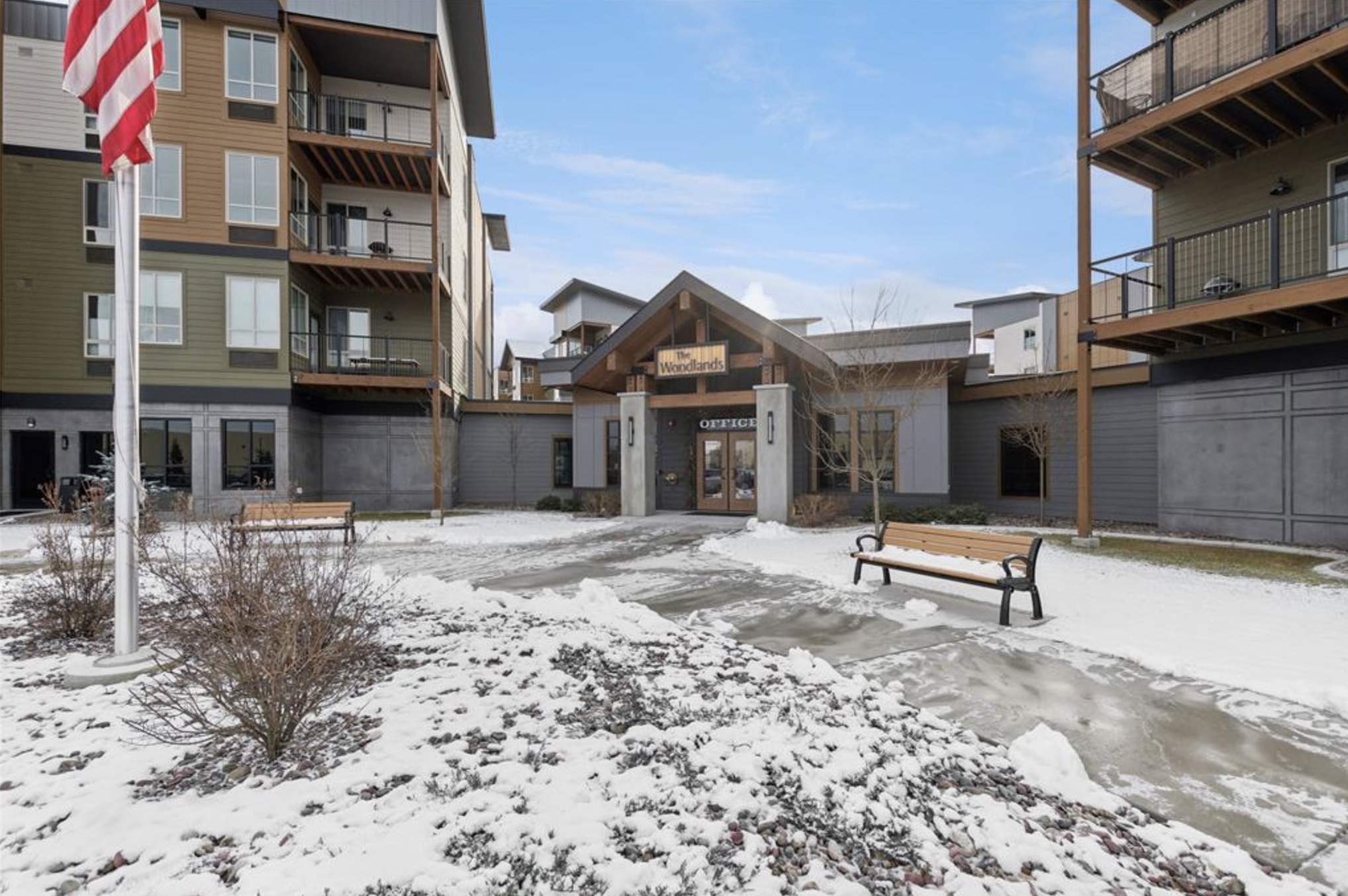 100 Woodlands Way S401