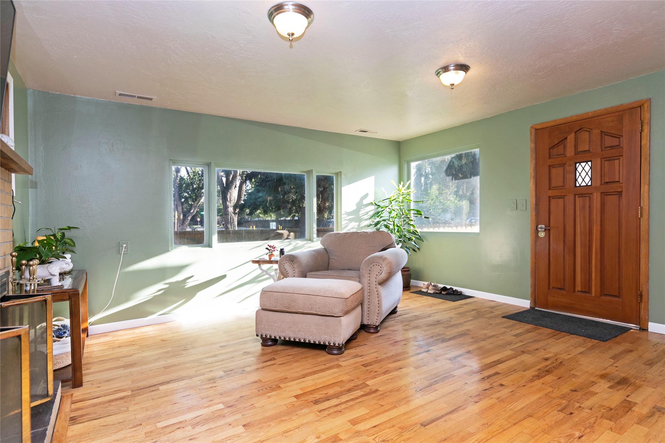 301 Livingston Avenue