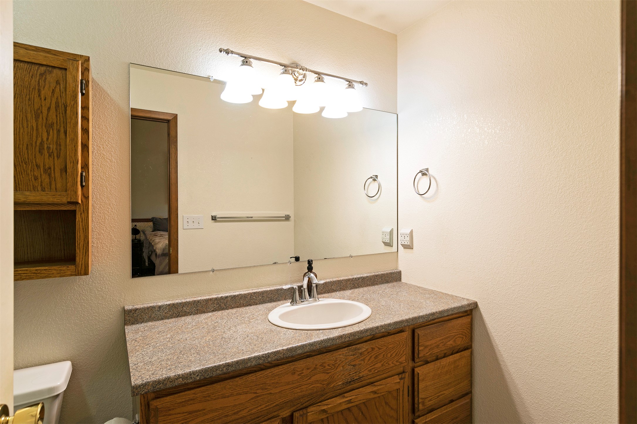 Missoula, Montana 59808, United States, 5 Bedrooms Bedrooms, ,3 BathroomsBathrooms,Residential,Active,127710