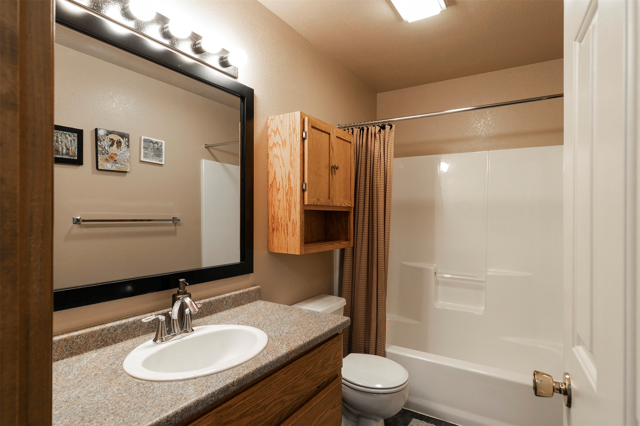 Missoula, Montana 59808, United States, 5 Bedrooms Bedrooms, ,3 BathroomsBathrooms,Residential,Active,127710