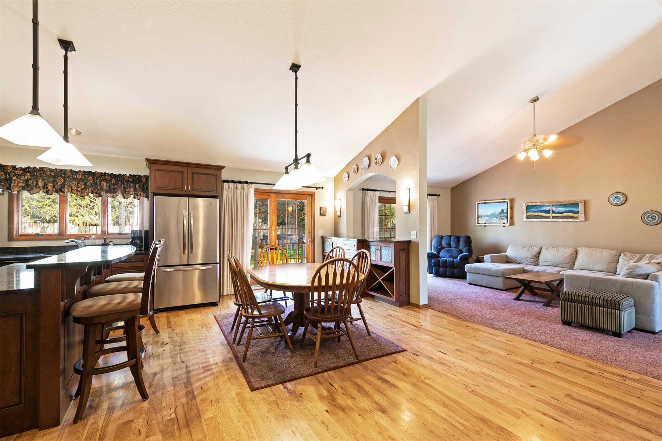 Missoula, Montana 59808, United States, 5 Bedrooms Bedrooms, ,3 BathroomsBathrooms,Residential,Active,127710