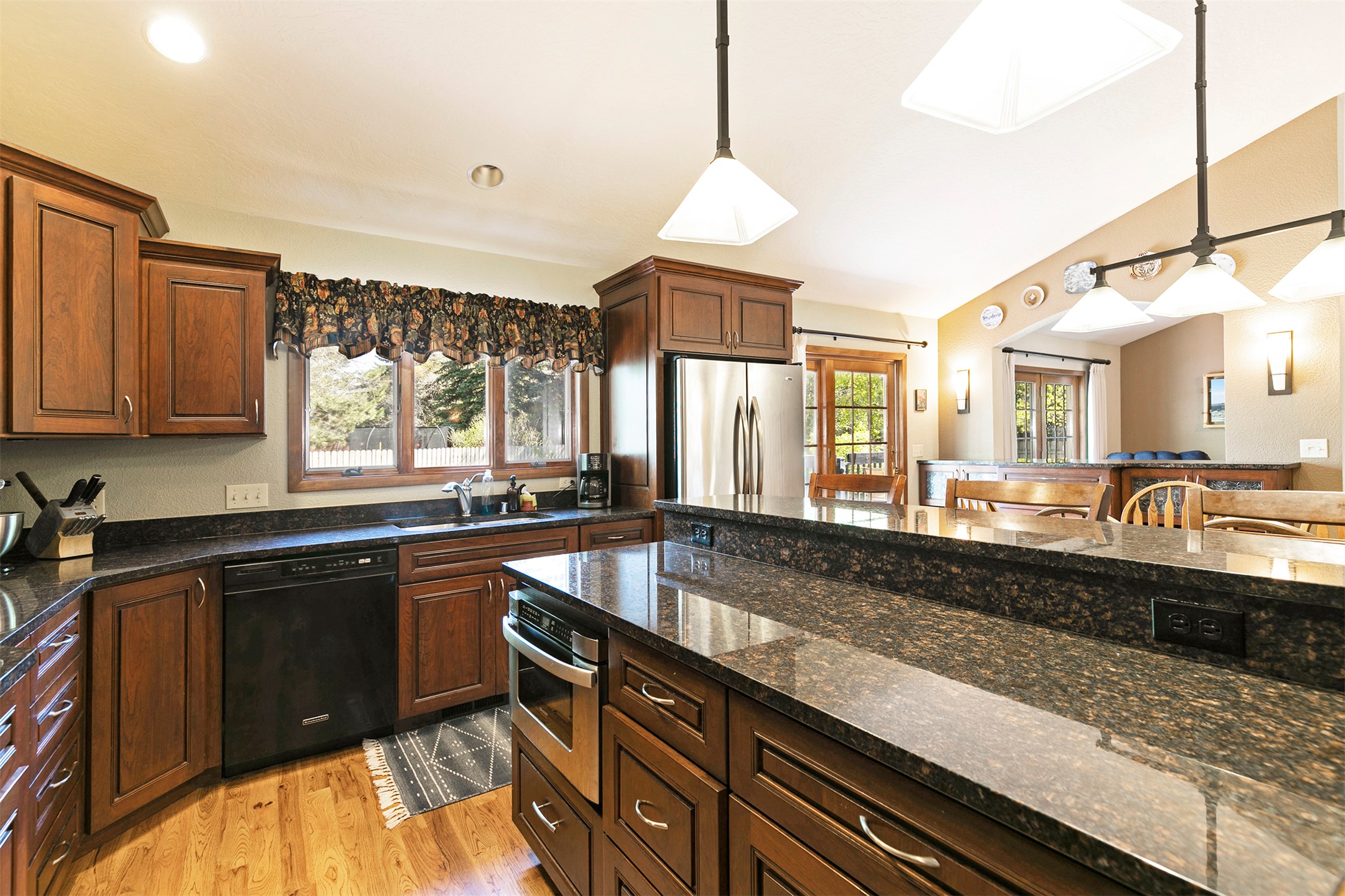 Missoula, Montana 59808, United States, 5 Bedrooms Bedrooms, ,3 BathroomsBathrooms,Residential,Active,127710