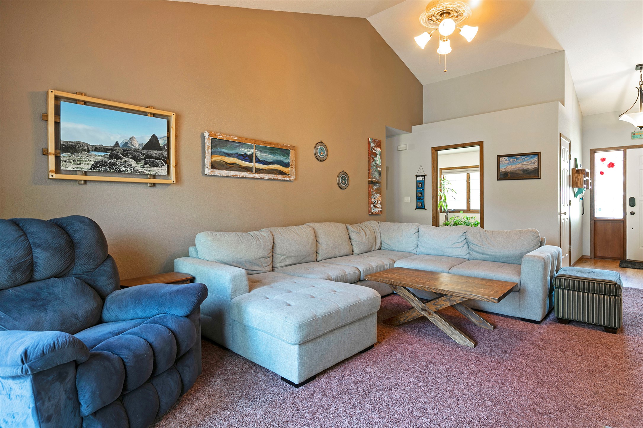 Missoula, Montana 59808, United States, 5 Bedrooms Bedrooms, ,3 BathroomsBathrooms,Residential,Active,127710