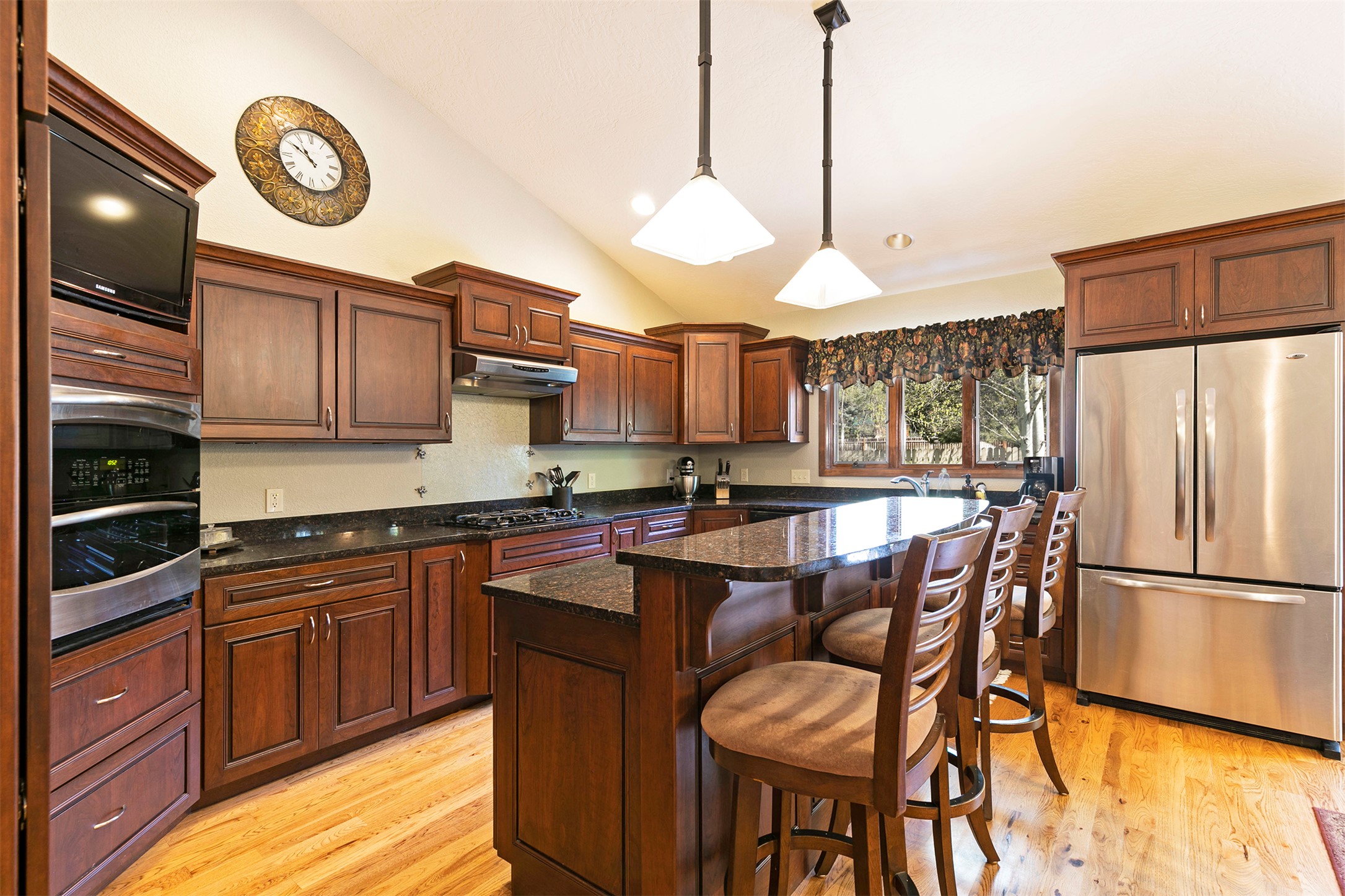 Missoula, Montana 59808, United States, 5 Bedrooms Bedrooms, ,3 BathroomsBathrooms,Residential,Active,127710