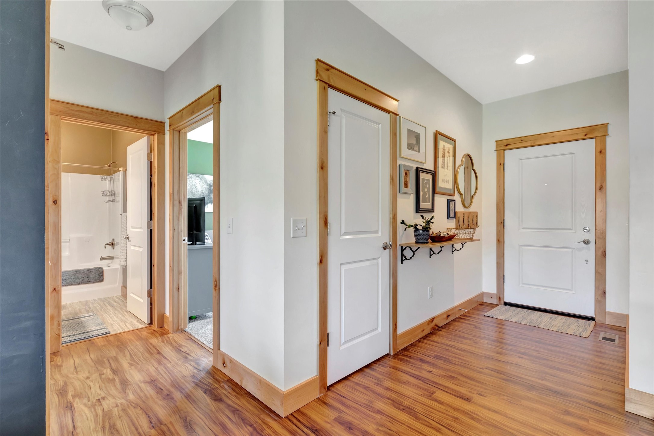 Florence, Montana 59833, United States, 3 Bedrooms Bedrooms, ,2 BathroomsBathrooms,Residential,Pending,45892