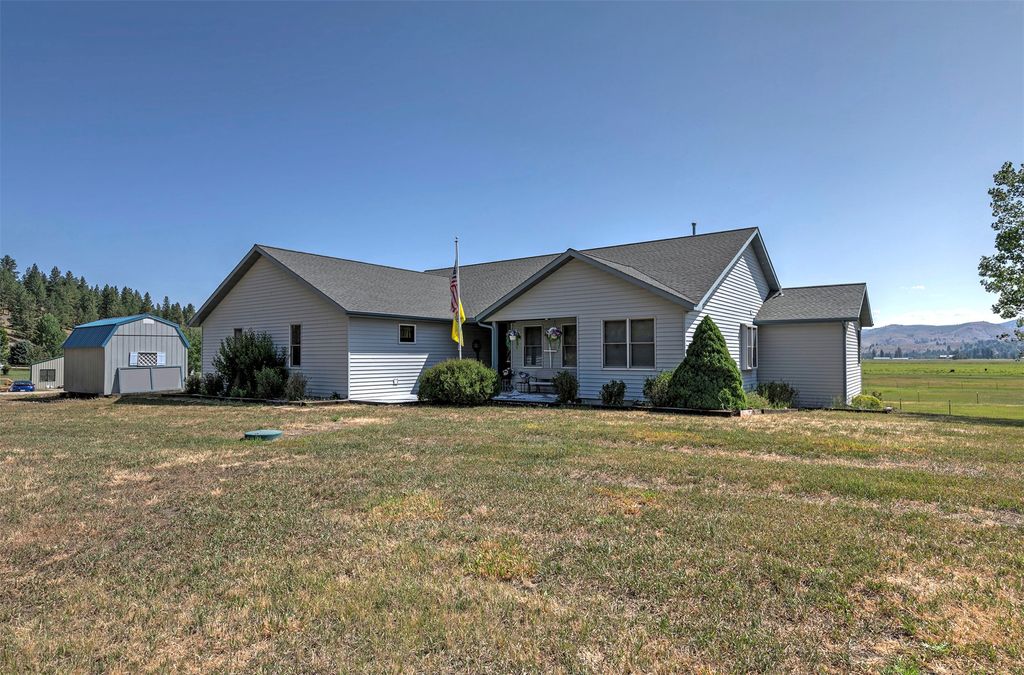 Photo of 511 &amp; 499 Gold Creek Loop, Hamilton, MT 59840 (MLS # 30054371)