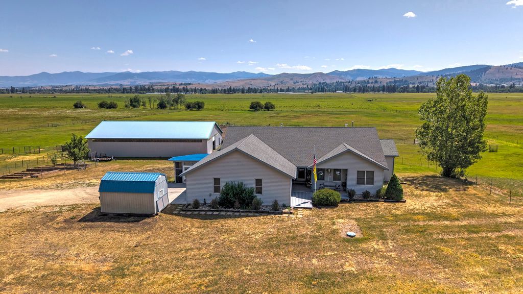 Photo of 511 &amp; 499 Gold Creek Loop, Hamilton, MT 59840 (MLS # 30054371)
