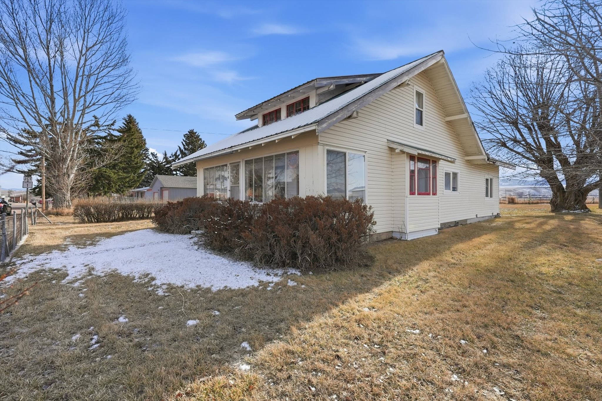 114 & 116 W Main Street