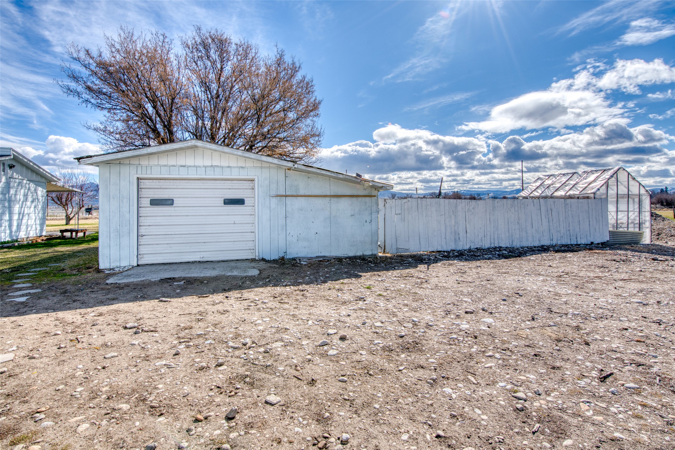 Hamilton, Montana 59840, United States, 2 Bedrooms Bedrooms, ,1 BathroomBathrooms,Residential,Active,98402