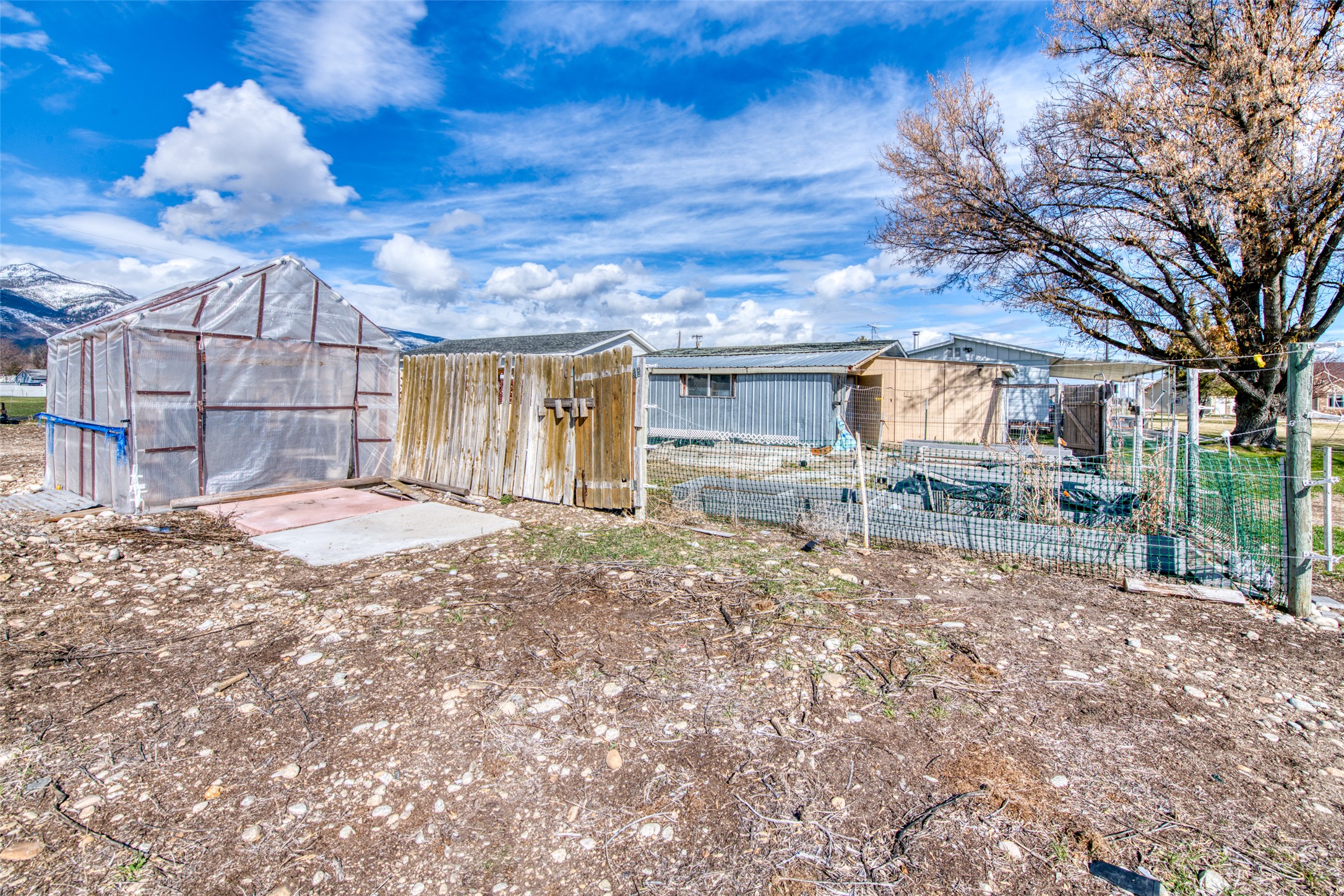 Hamilton, Montana 59840, United States, 2 Bedrooms Bedrooms, ,1 BathroomBathrooms,Residential,Active,98402