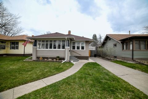 Photo of 3112 2nd Avenue N, Great Falls, MT 59401 (MLS # 30068865)