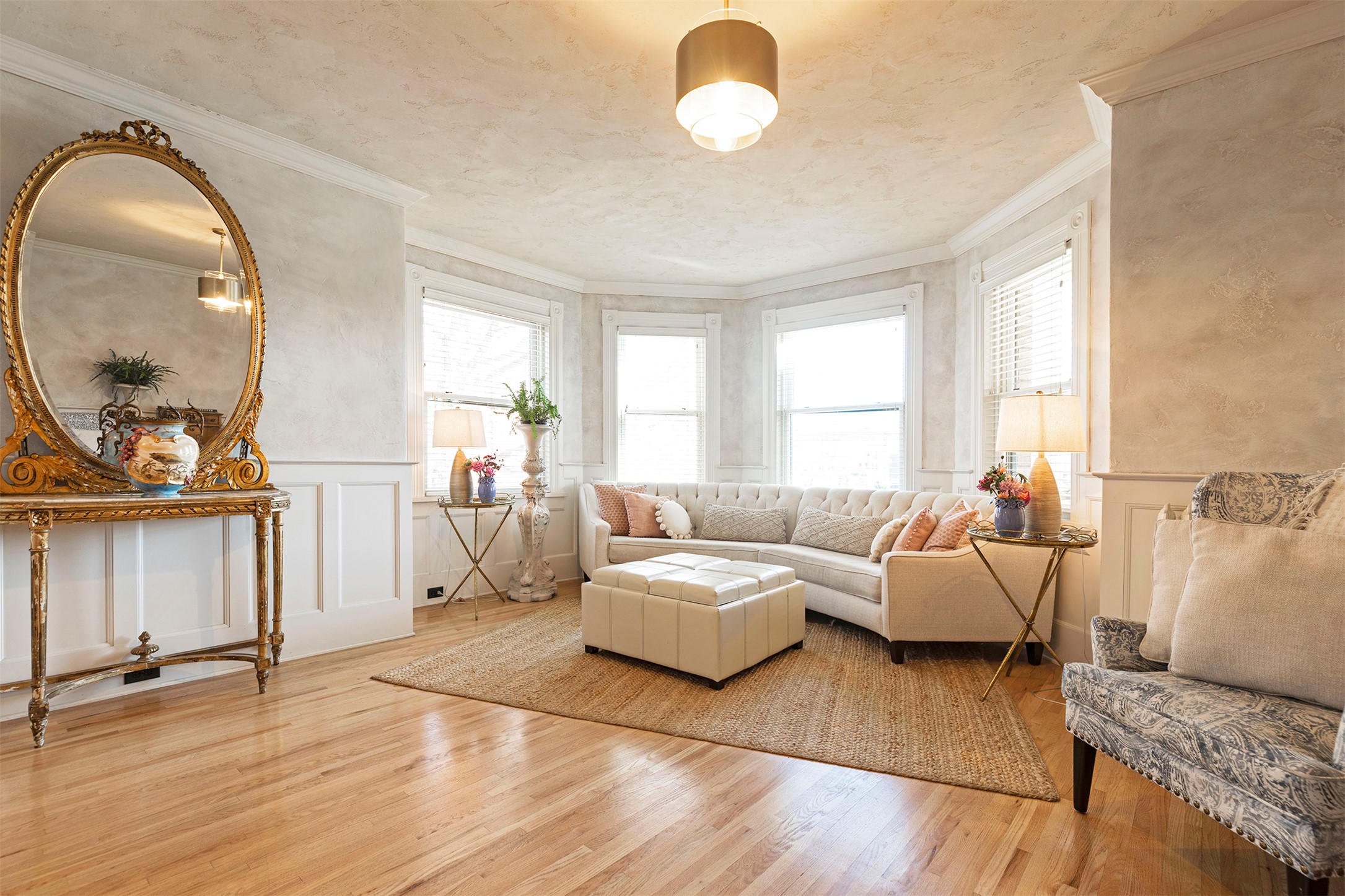 120 S 4th Street W 8