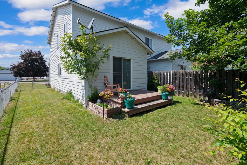 Photo of 1483 &amp; 1485 Western Drive, Kalispell, MT 59901 (MLS # 30064874)