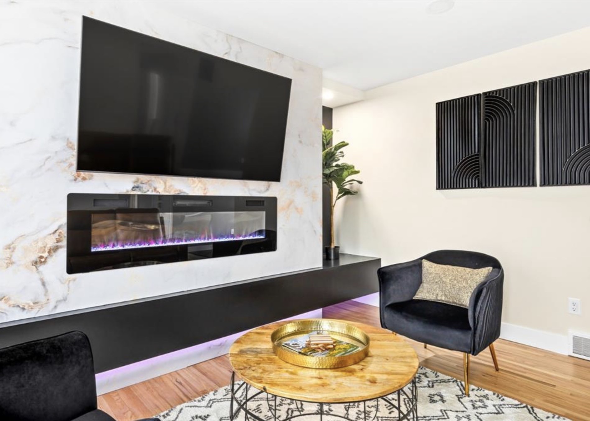 736 Skyline Drive NE