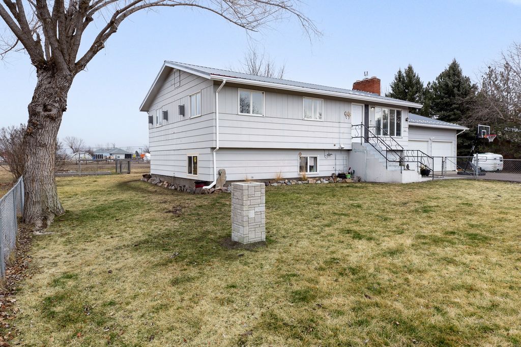 Photo of 3416 W Central Avenue, Missoula, MT 59804 (MLS # 30066308)