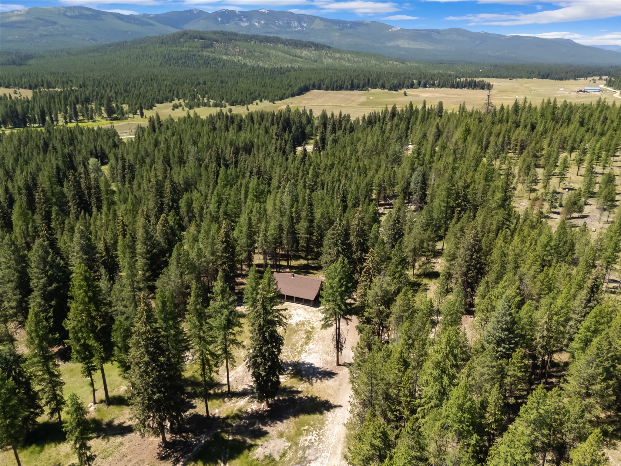 Marion, Montana 59925, United States, 2 Bedrooms Bedrooms, ,2 BathroomsBathrooms,Residential,Active,183133