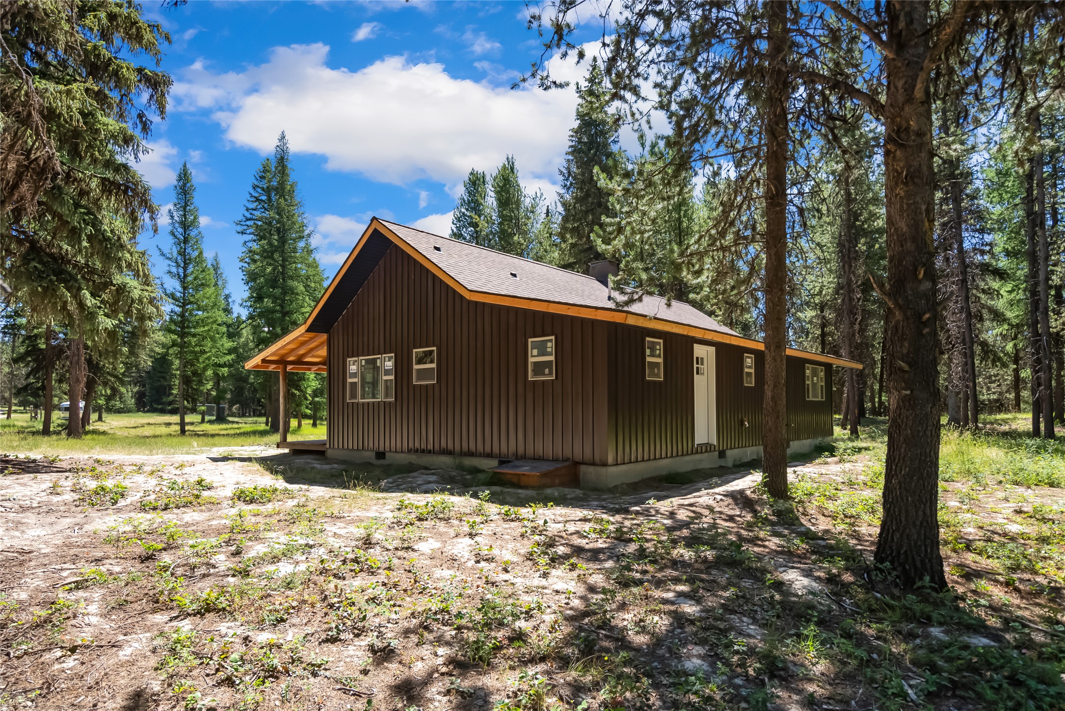 Marion, Montana 59925, United States, 2 Bedrooms Bedrooms, ,2 BathroomsBathrooms,Residential,Active,183133