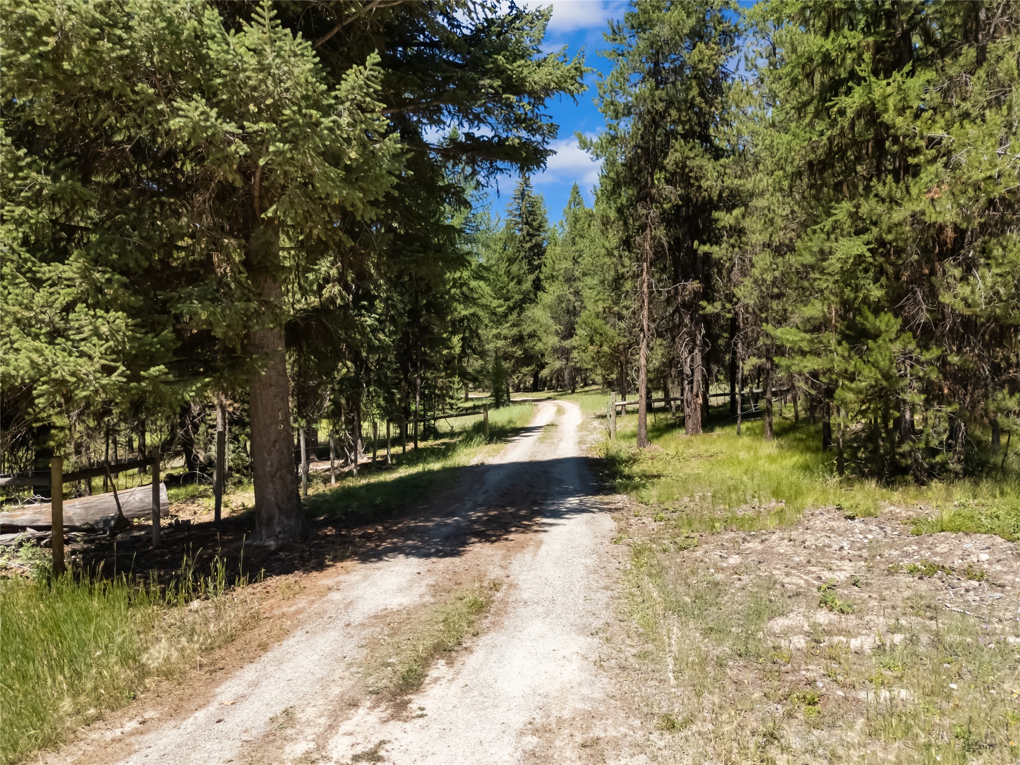 Marion, Montana 59925, United States, 2 Bedrooms Bedrooms, ,2 BathroomsBathrooms,Residential,Active,183133