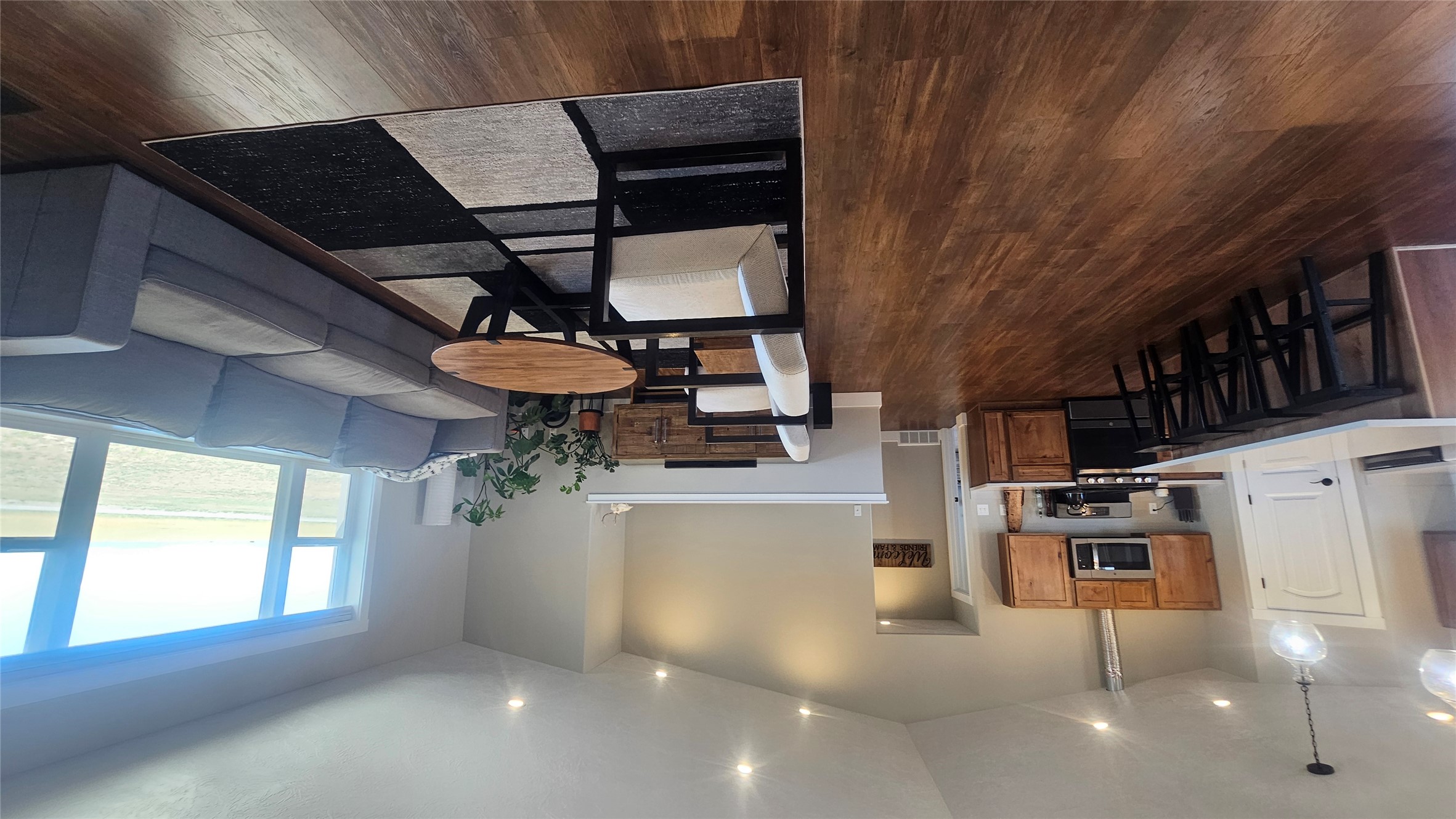 237 Airport Bench Road