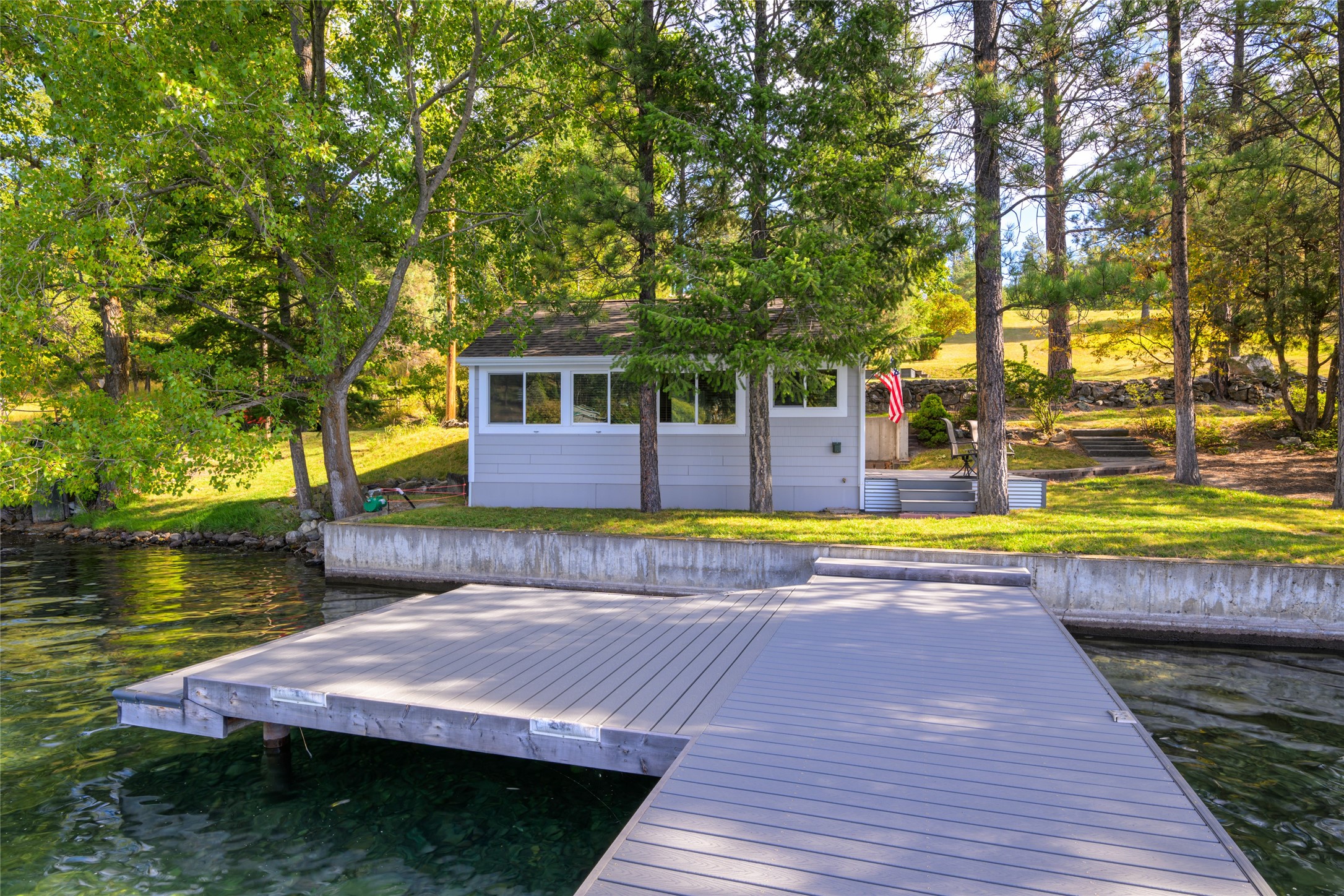 Rollins, Montana 59931, United States, 2 Bedrooms Bedrooms, ,2 BathroomsBathrooms,Residential,Pending,39307