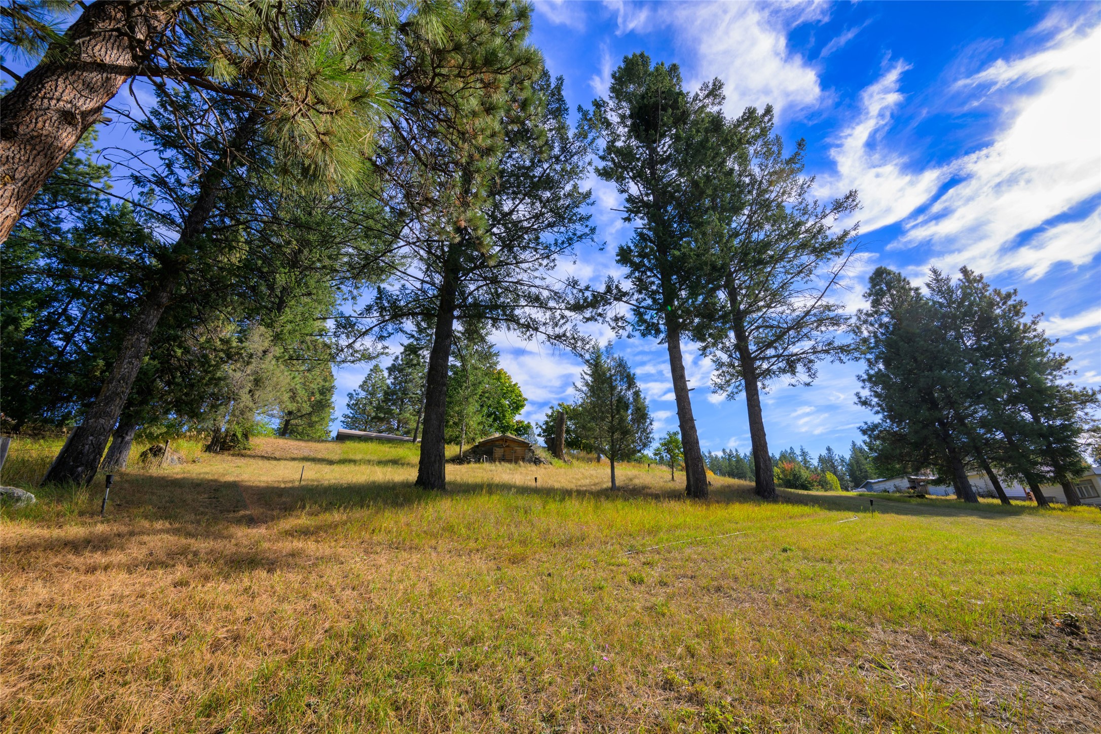 Rollins, Montana 59931, United States, 2 Bedrooms Bedrooms, ,2 BathroomsBathrooms,Residential,Pending,39307