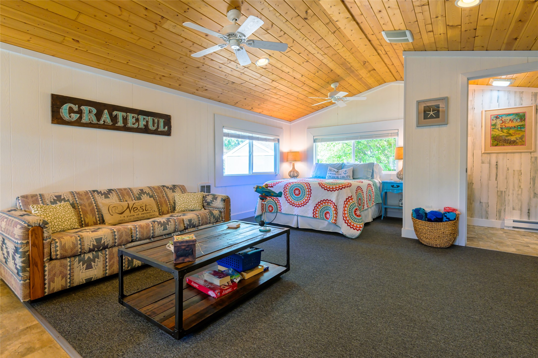 Rollins, Montana 59931, United States, 2 Bedrooms Bedrooms, ,2 BathroomsBathrooms,Residential,Pending,39307