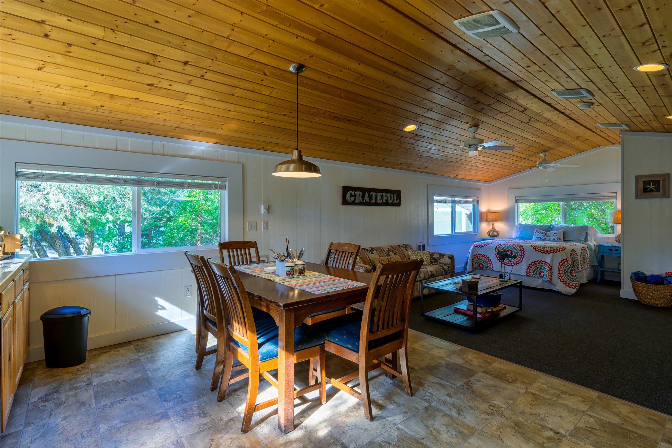 Rollins, Montana 59931, United States, 2 Bedrooms Bedrooms, ,2 BathroomsBathrooms,Residential,Pending,39307