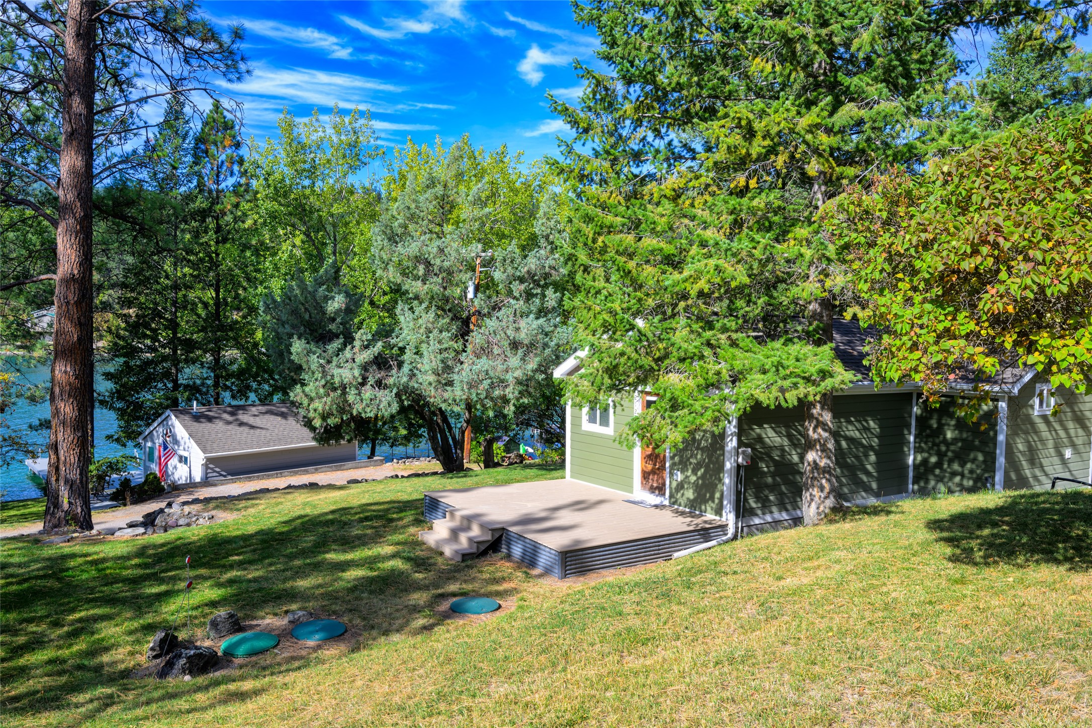 Rollins, Montana 59931, United States, 2 Bedrooms Bedrooms, ,2 BathroomsBathrooms,Residential,Pending,39307