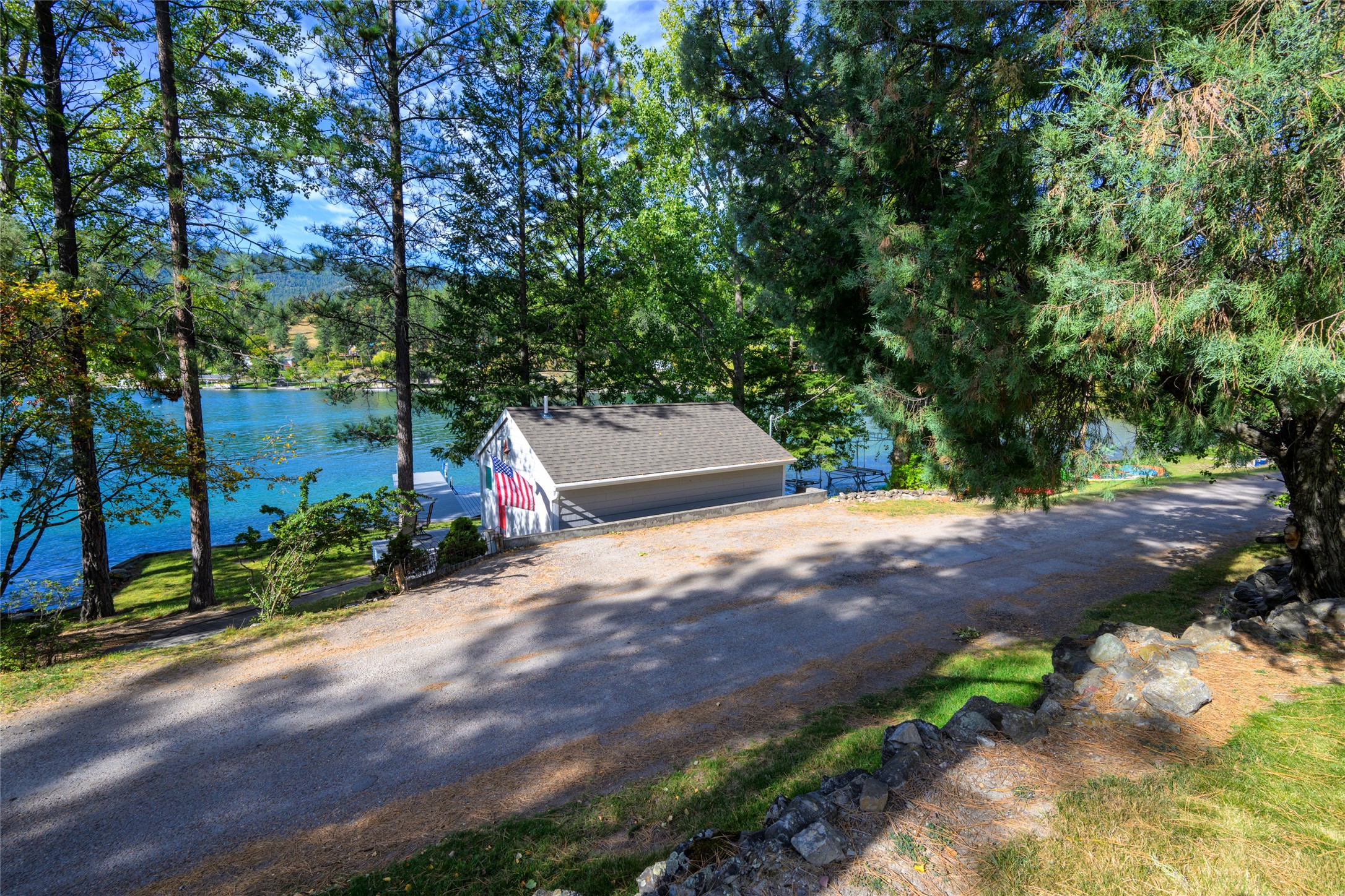 Rollins, Montana 59931, United States, 2 Bedrooms Bedrooms, ,2 BathroomsBathrooms,Residential,Pending,39307