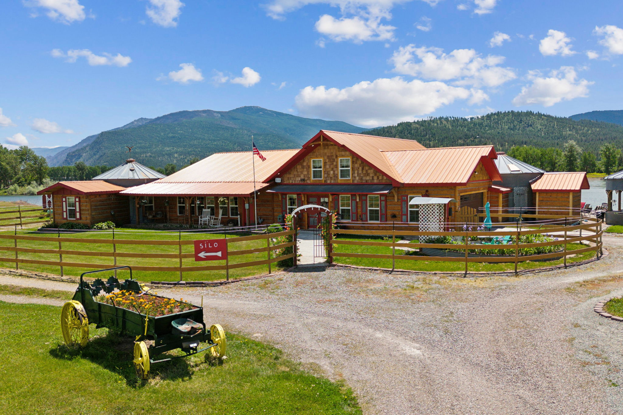 17 Clark Fork Court