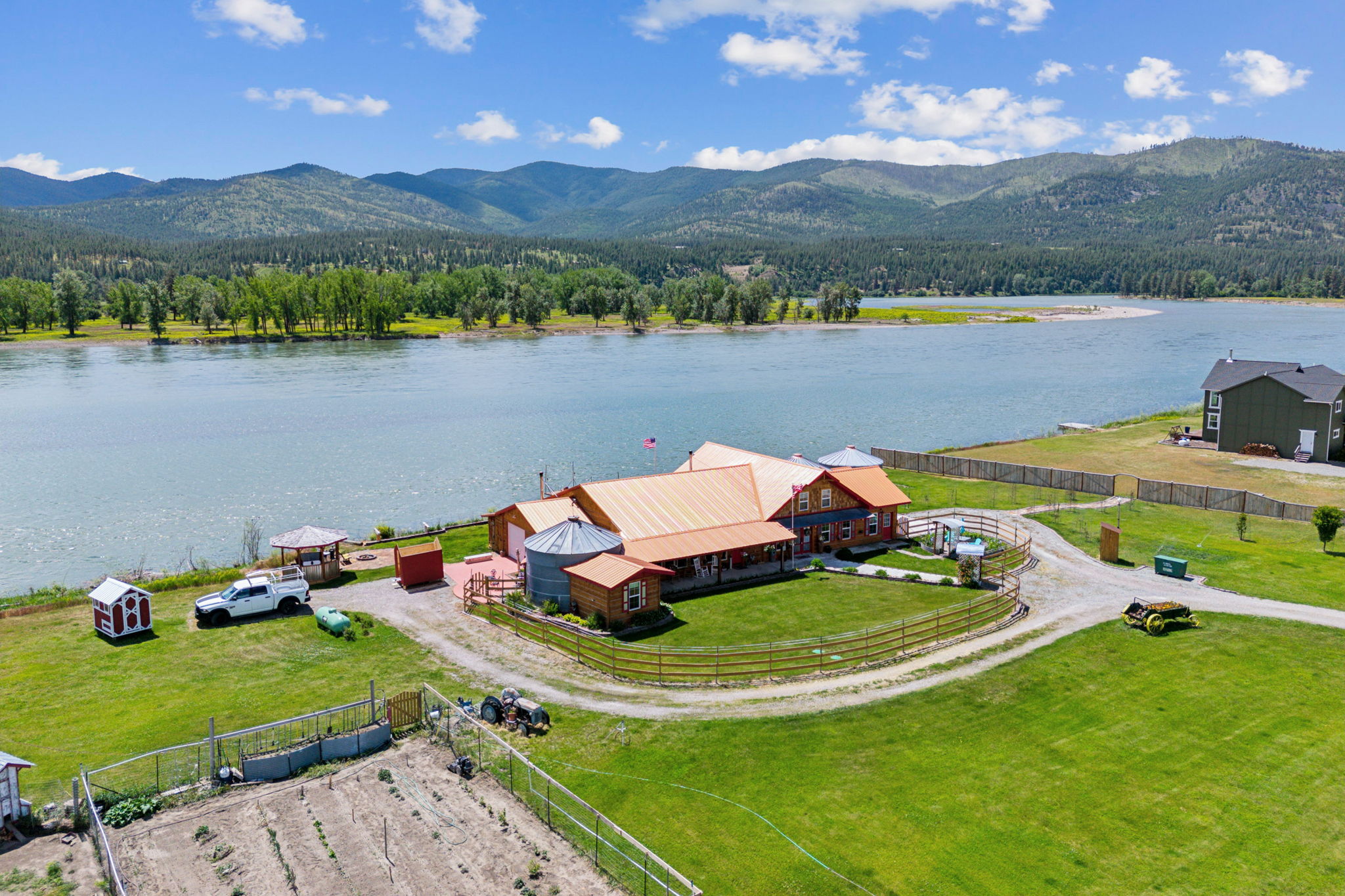 17 Clark Fork Court