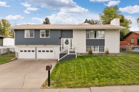 Photo of 912 25th Avenue SW, Great Falls, MT 59404 (MLS # 30079137)