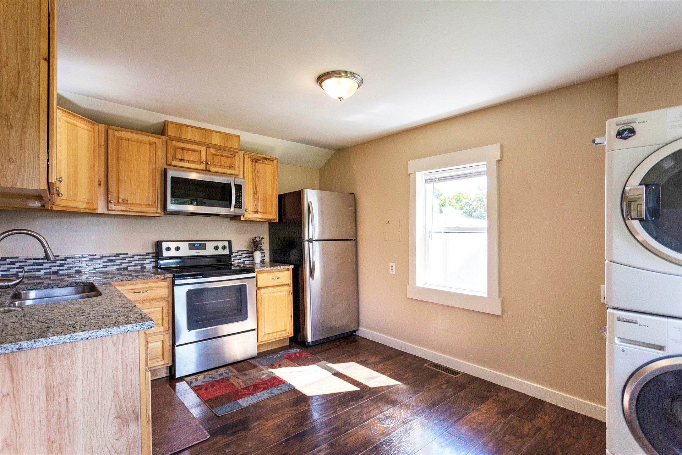 1538 S 8th Street W