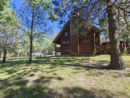 3900 Porcupine Lane