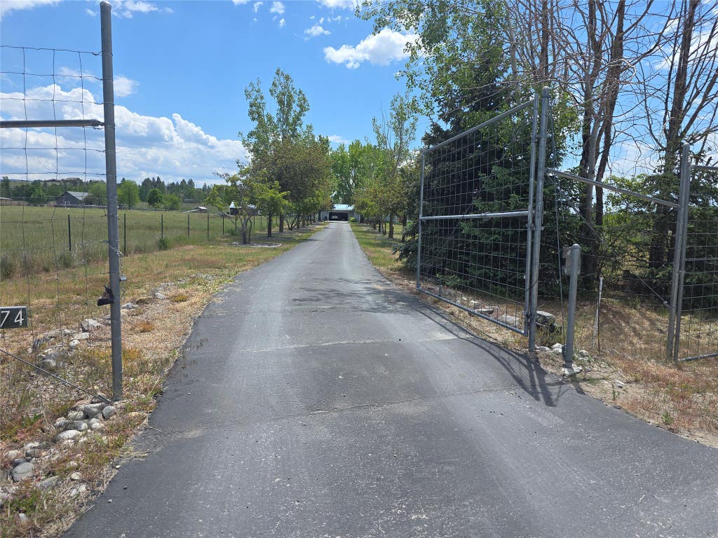 Photo of 5574 Larson Lane, Florence, MT 59833 (MLS # 30071699)