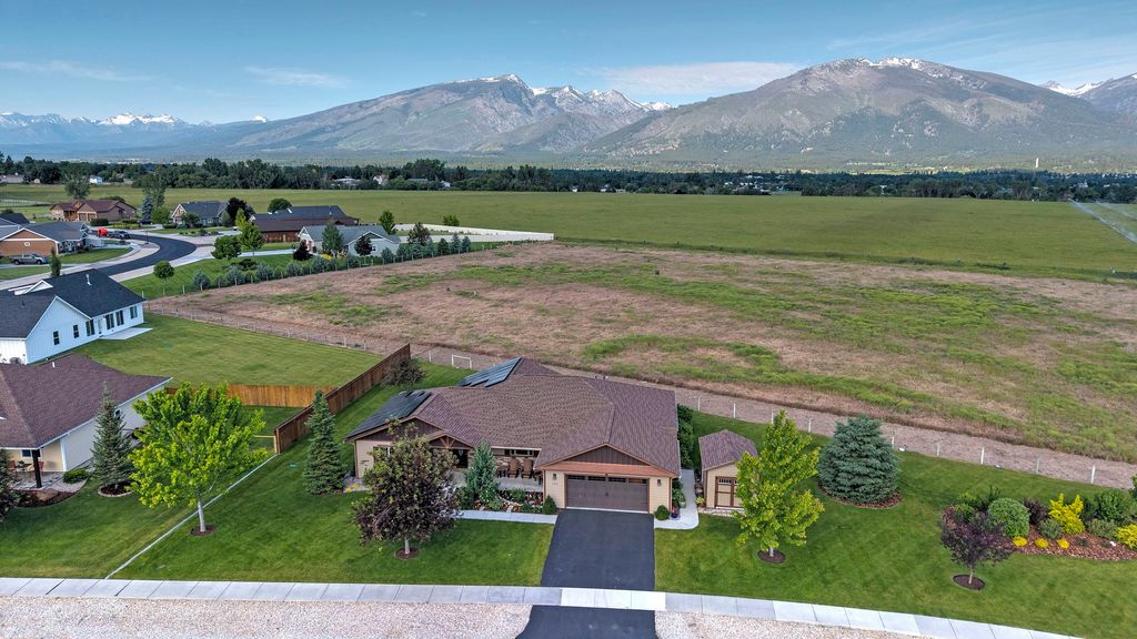 Photo of 109 Hamburg Court, Hamilton, MT 59840 (MLS # 30071626)