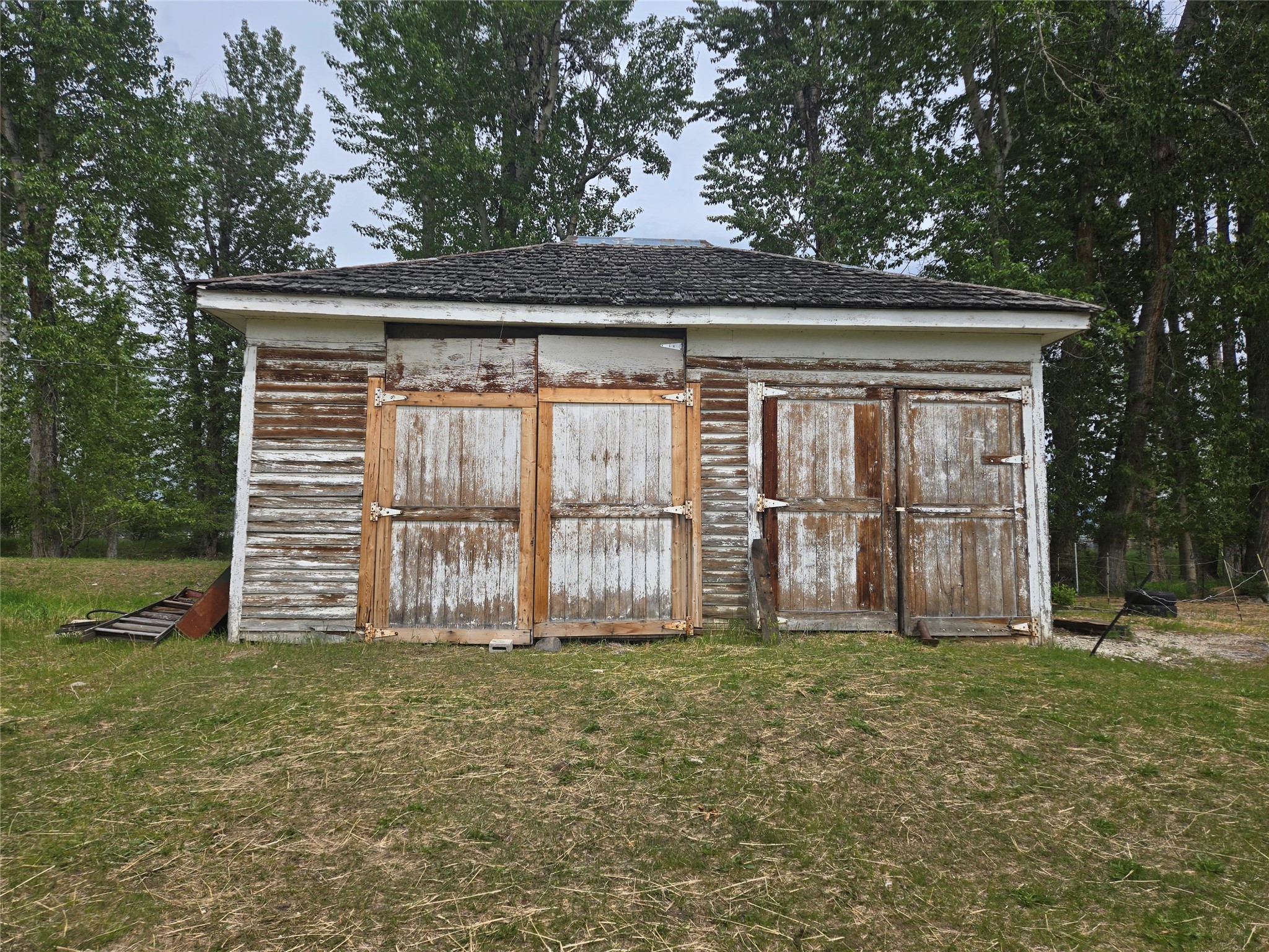 Tract 4 E 2nd Street