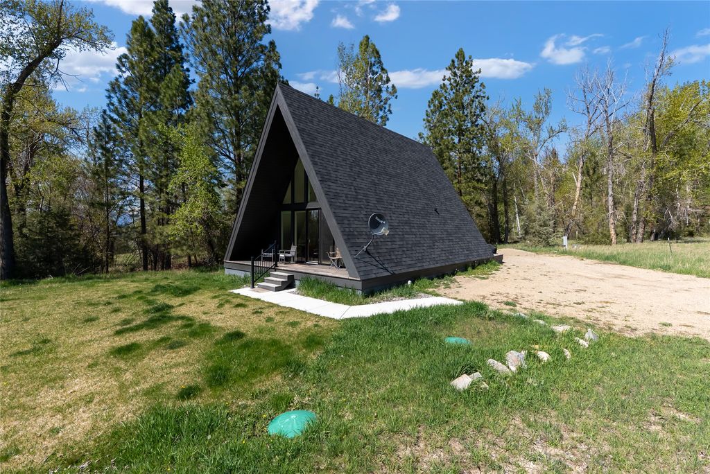 Photo of 3205 Quiet Place, Stevensville, MT 59870 (MLS # 30070082)