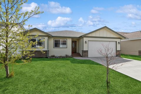 Photo of 617 Swan Mountain Village Drive, Kalispell, MT 59901 (MLS # 30068819)