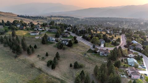 Tiny photo for 6222 Hillview Way, Missoula, MT 59803 (MLS # 30069541)