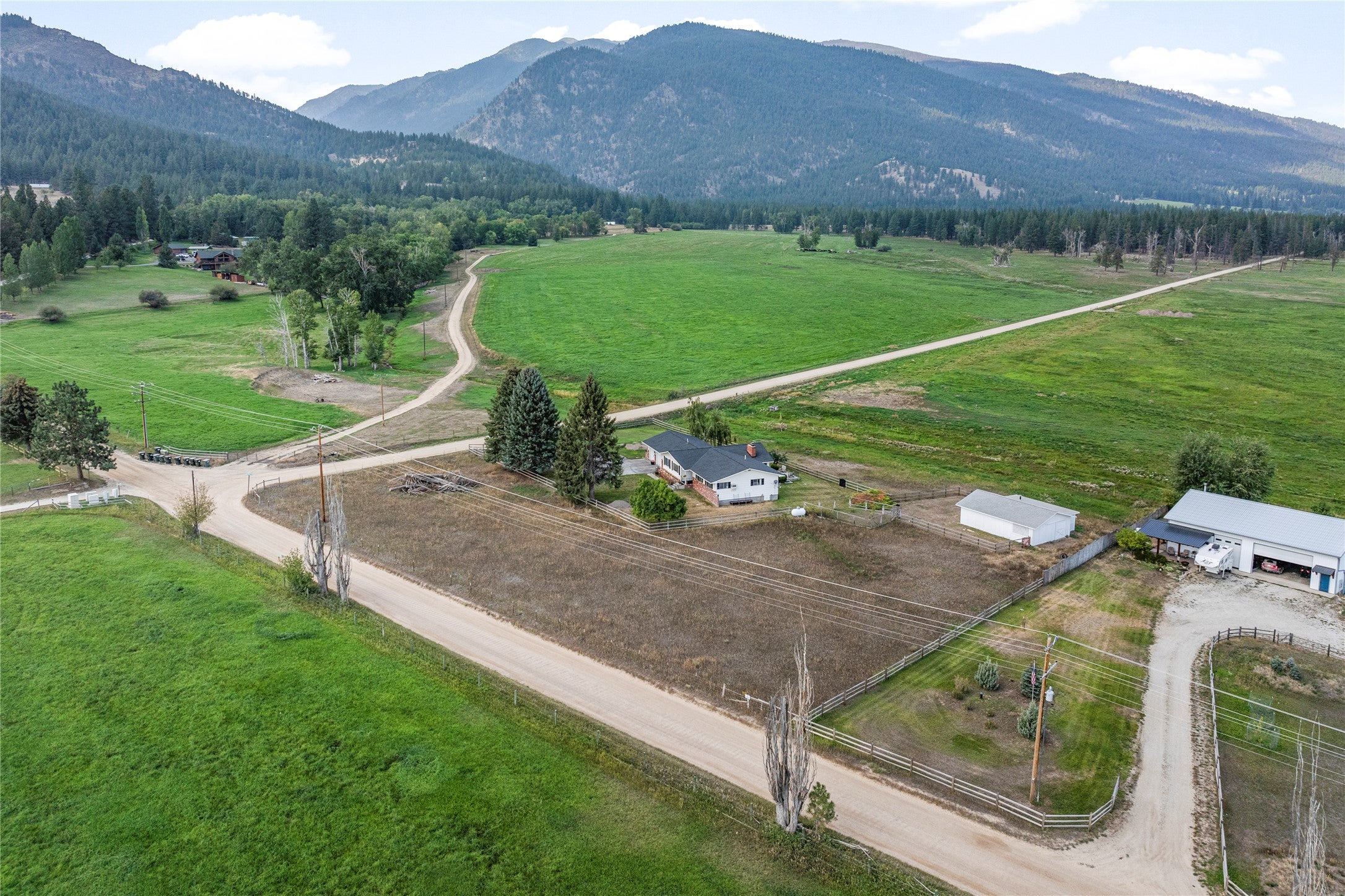 803 Indian Prairie Loop