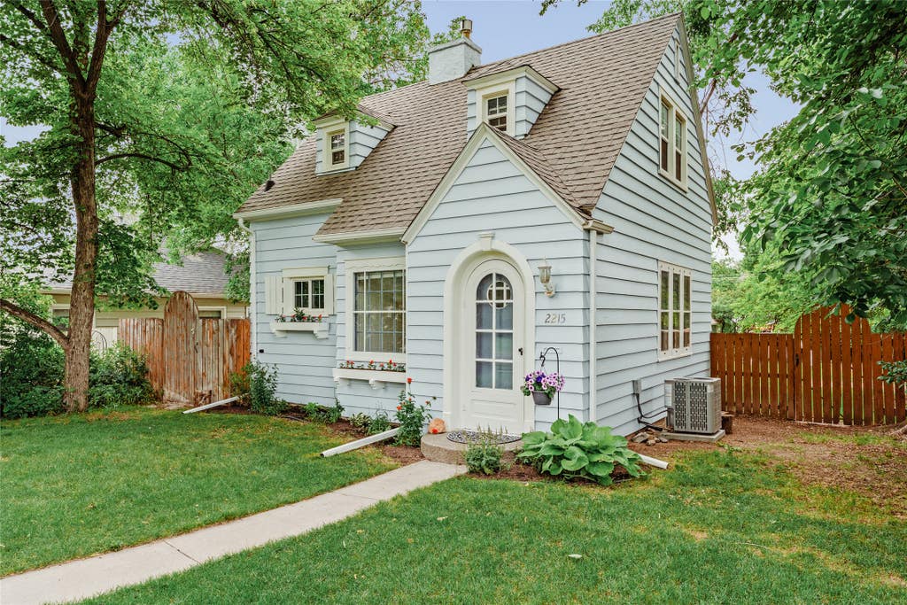 Photo of 2215 2nd Avenue S, Great Falls, MT 59405 (MLS # 30073793)