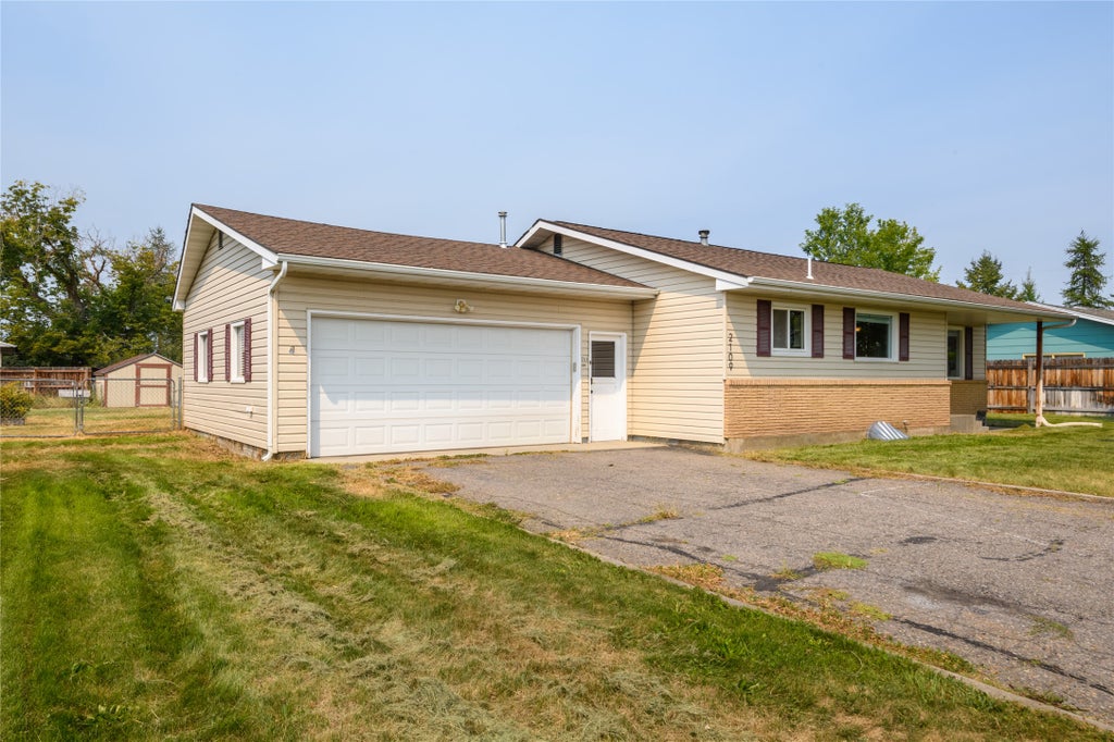 Photo of 2109 26th Avenue, Missoula, MT 59804 (MLS # 30076423)