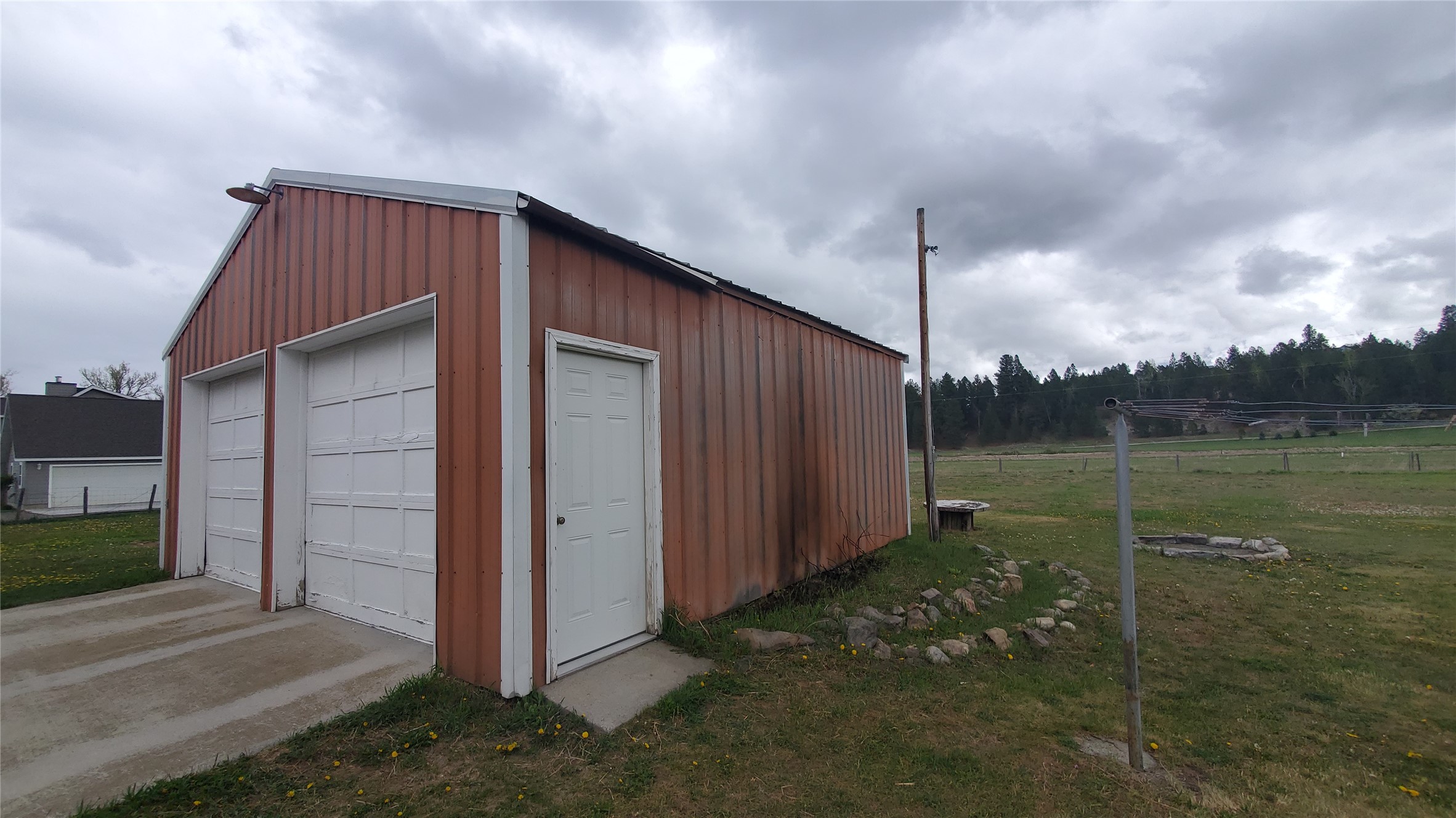 842 Sawyer Lane