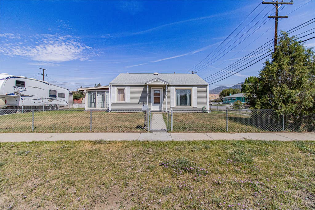 Photo of 1961 Elm Street, Butte, MT 59701 (MLS # 30077326)