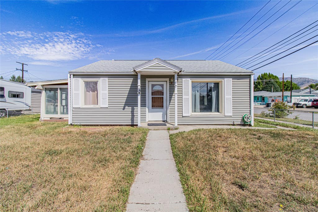 Photo of 1961 Elm Street, Butte, MT 59701 (MLS # 30077326)