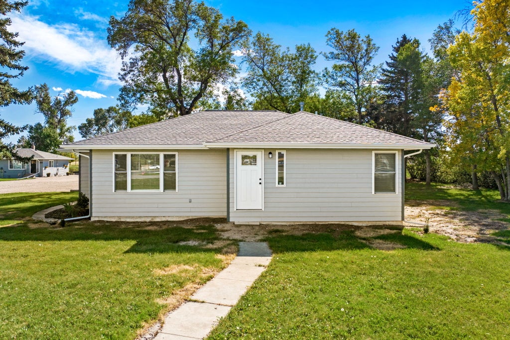 Photo of 420 3rd Avenue S, Fairfield, MT 59436 (MLS # 30079044)